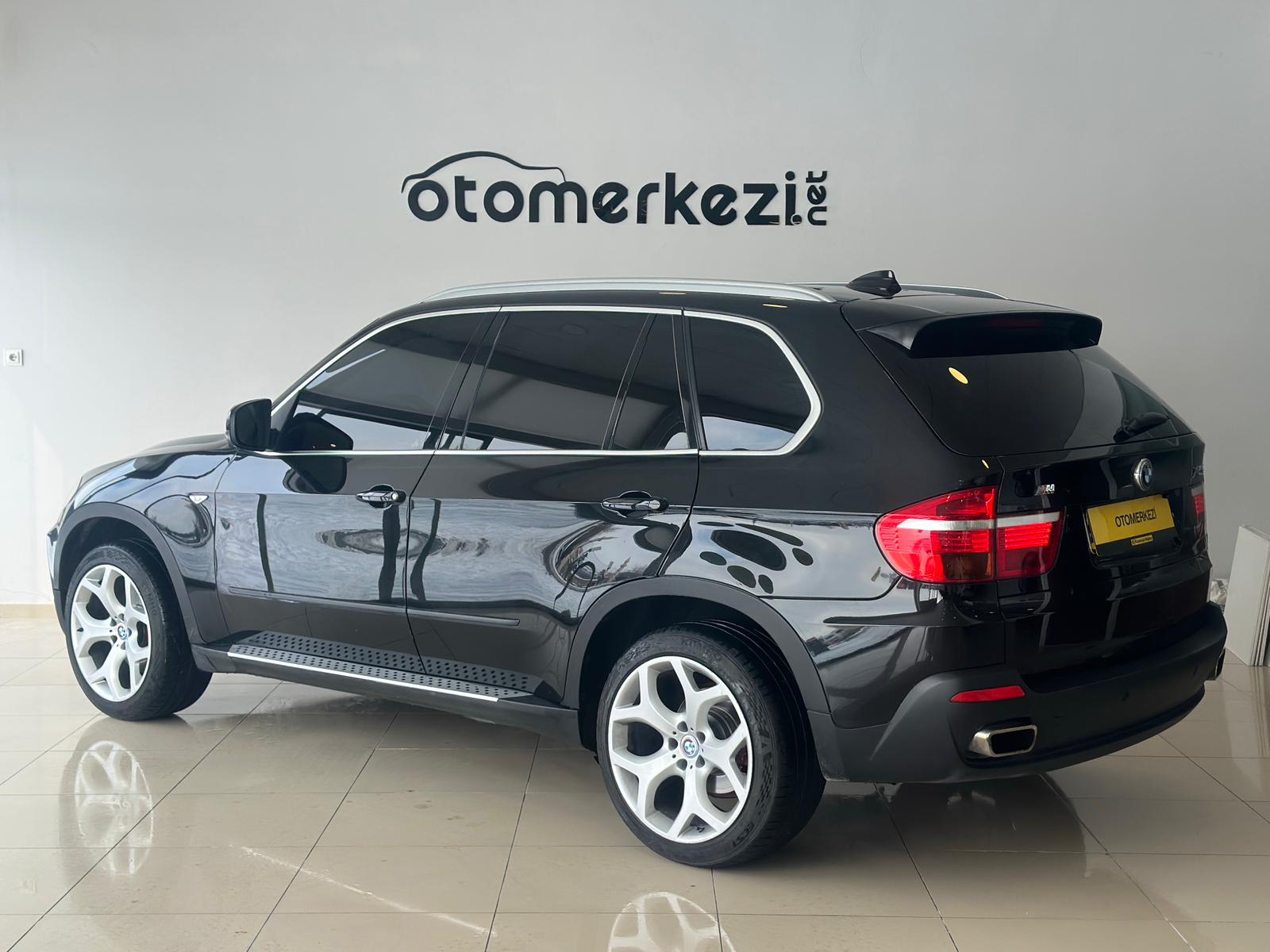 BMW X5 8
